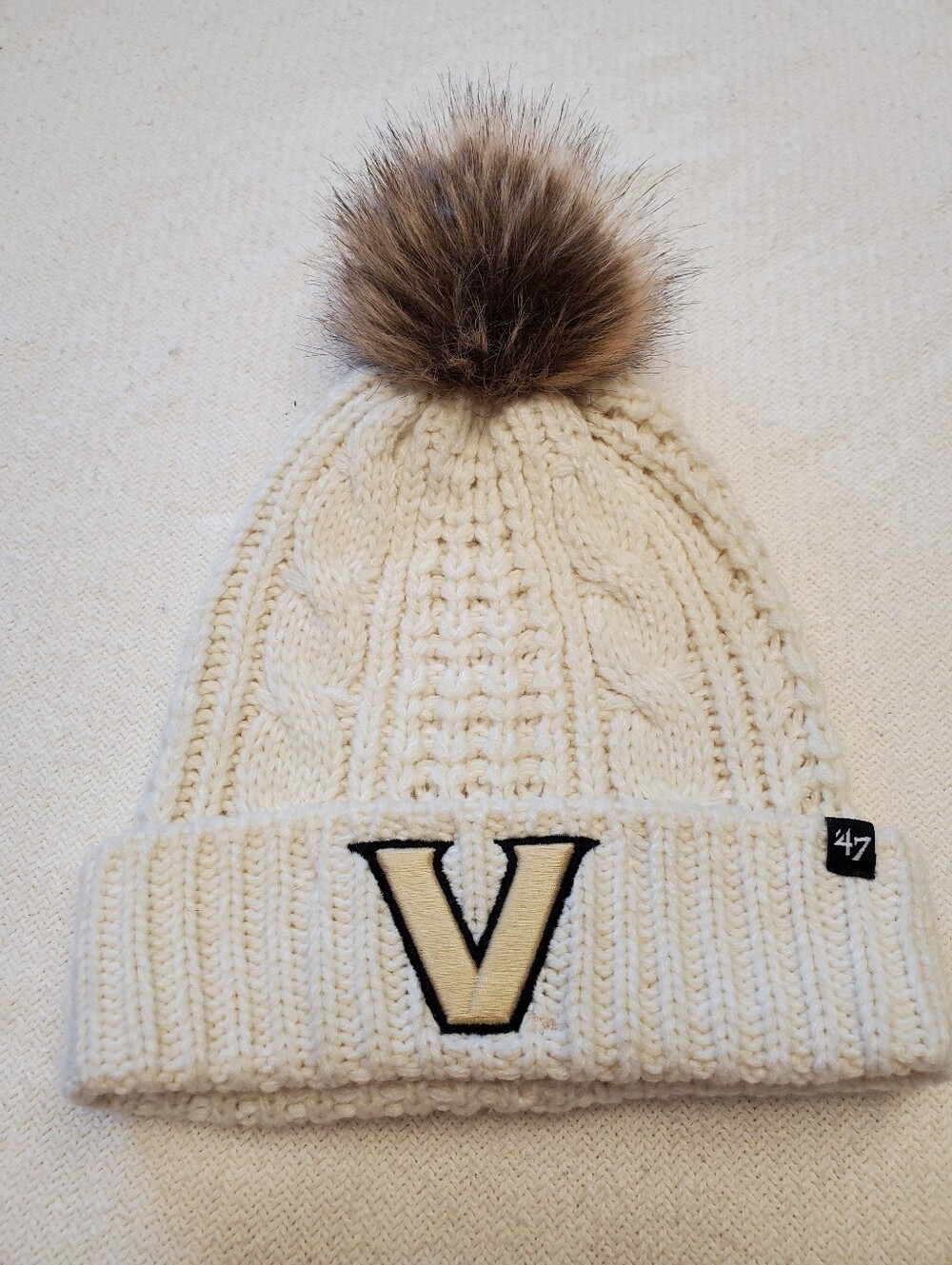 Brand Villanova Wildcats Cream Cable Knit Pom Beanie Womens One Size
